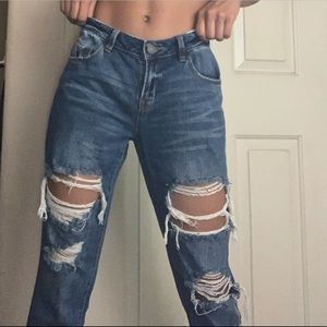 Distressed baggy jeans